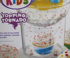 Wilton KIDS TOPPING TORNADO Fun Way to DECORATE &amp; TOP Cup Cakes, Treats &amp; MORE! N2