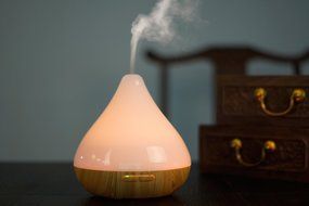 300ml Ultrasonic Cool Mist Humidifier ,Essential Oil Aromatherapy Diffuser with 7 Colors LED and Waterless Auto... N35