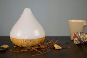 300ml Ultrasonic Cool Mist Humidifier ,Essential Oil Aromatherapy Diffuser with 7 Colors LED and Waterless Auto... N37