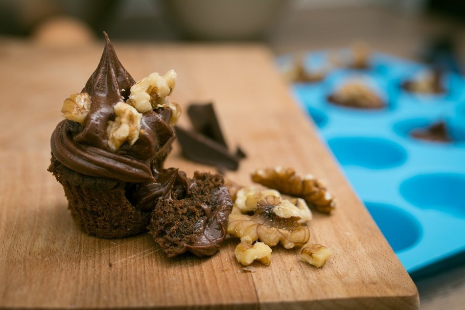 Lucentee Large Mini Muffin Pans - Top Non Stick Bakeware for Muffins, Cakes and Cupcakes - 24 Cups Texas Jumbo...