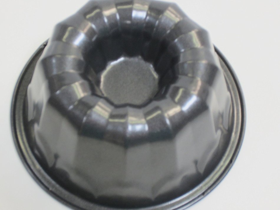 Golden Bakeware Mini Cake Pan N2