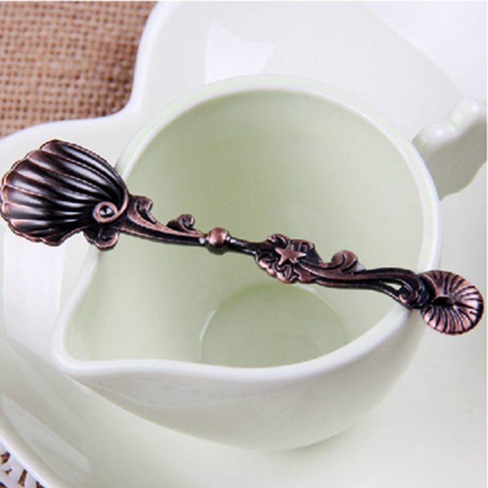 Spritech(TM) Fashion European American Style Vintage Golden Dovetail Shape Coffee Spoon Teaspoon Ice-cream Spoon... N6