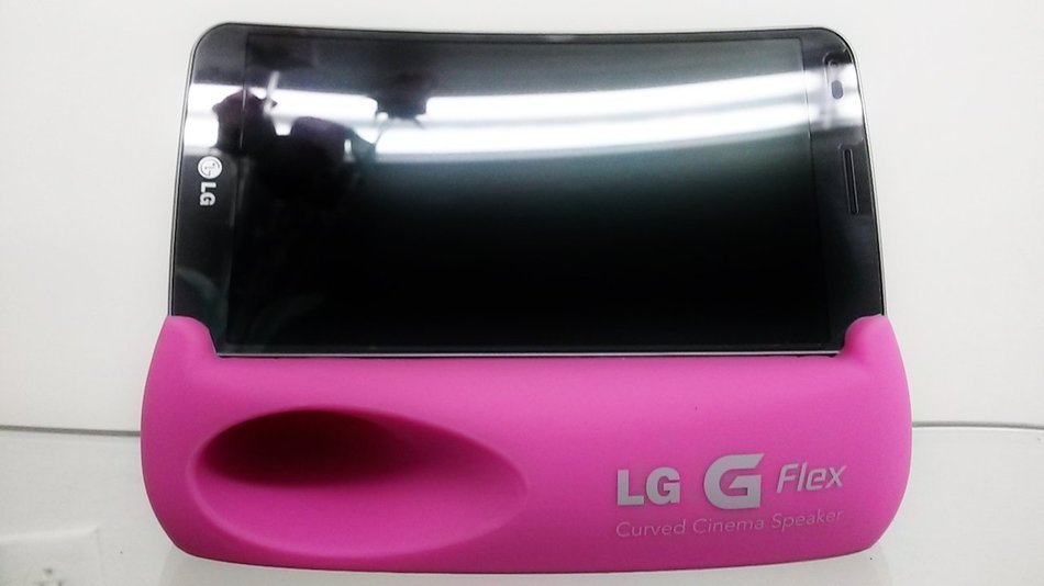 LG G Flex Curved Cinema Speaker (Pink)