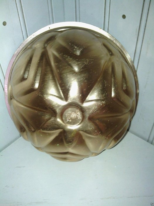 Wear-Ever 2911 Cake Pan Jello Mold Copper