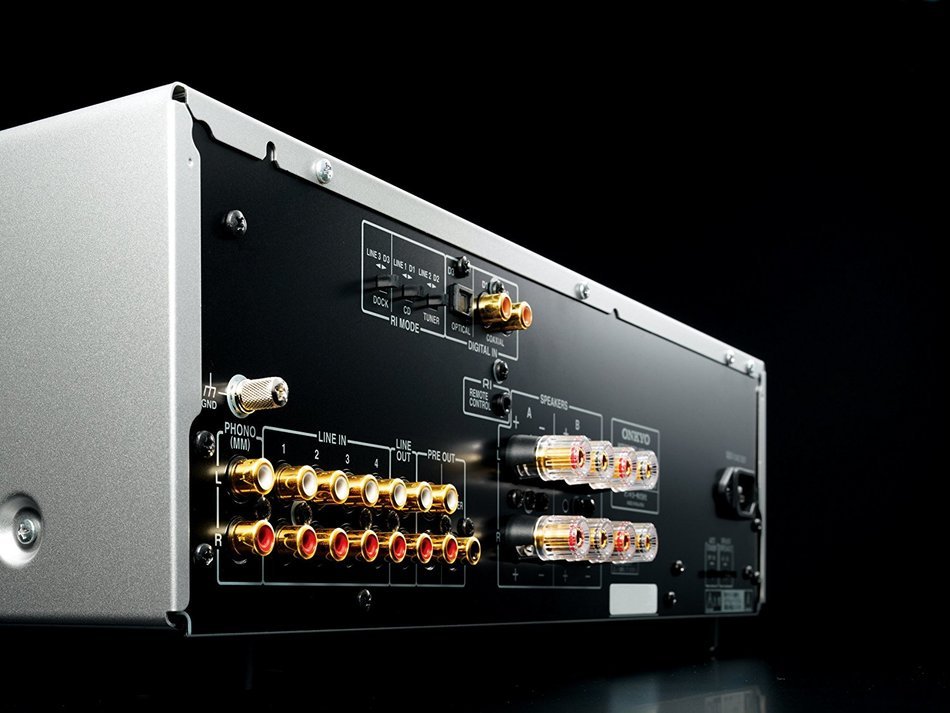 ONKYO A-9050 (S) Integrated Amplifier 100W + 100W (8&Omega;) Silver (Japan model)