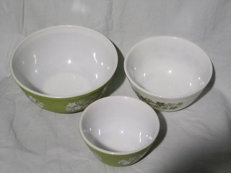 Vintage 1970's Pyrex " Spring Blossom 1 - Crazy Daisy " Nesting Batter Mixing Bowls - 1 1/2 pint, 1 1/2 quart...