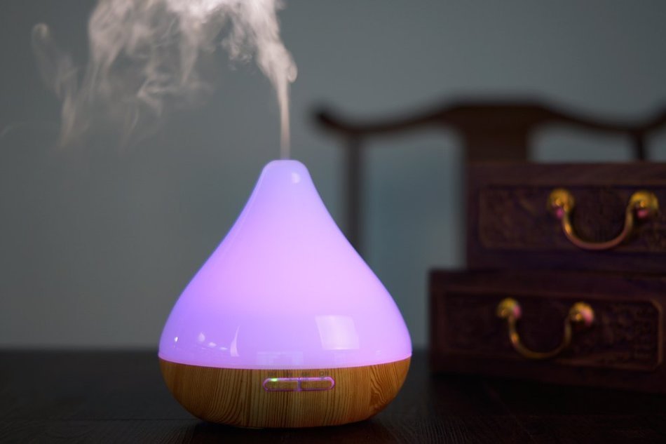 300ml Ultrasonic Cool Mist Humidifier ,Essential Oil Aromatherapy Diffuser with 7 Colors LED and Waterless Auto... N33