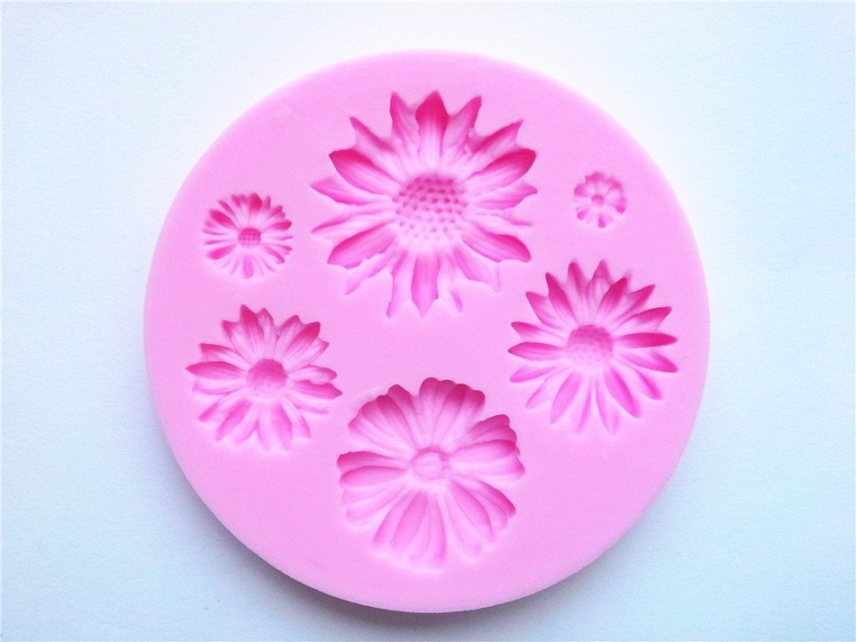 Wocuz W0141 6 Capacity of Sunflower Shape Decorative Pattern Silicone Candy Fondant Chocolate Accessory Mold Cake...