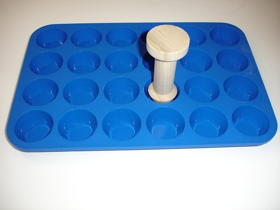 Ddaisy Tart Tamper & 24cup Silicone Mini Muffin Tart Pan Combo Blue