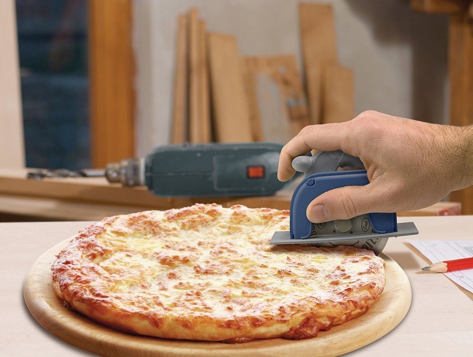 Pizza Boss 3000 Pizza cutter circular saw