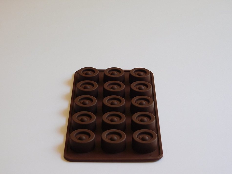 Silicone 3 Piece Candy Mold set, Hearts, Round Mold, and Lions/bear/hippo Candy Molds