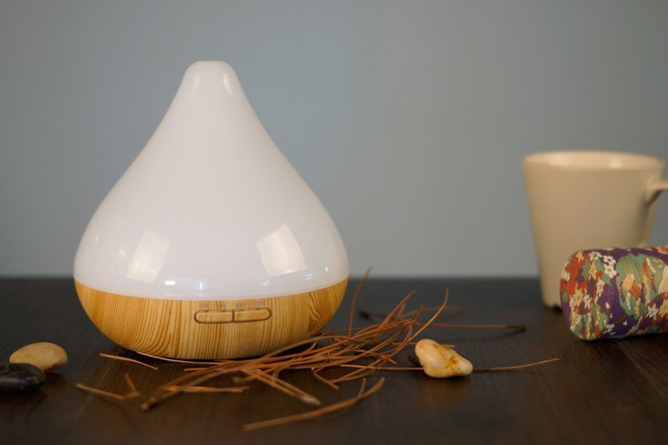 300ml Ultrasonic Cool Mist Humidifier ,Essential Oil Aromatherapy Diffuser with 7 Colors LED and Waterless Auto... N37