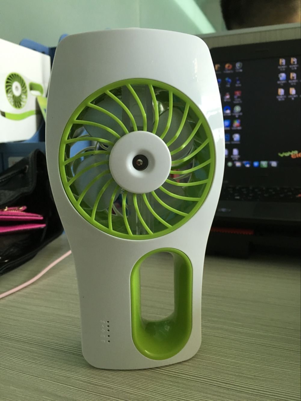 YL-VV@ 3 Speeds Handheld Mini Misting Cooling Fan Humidifier Beauty ...