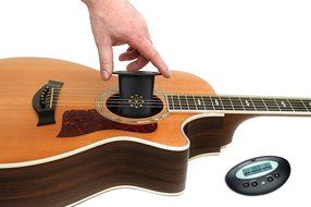 Planet Waves Acoustic Guitar Humidifier with Digital Humidity &amp; Temperature sensor N3