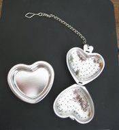 Heart Shaped Silver Tone Stainless Steel Tea Filter Infuser with holder