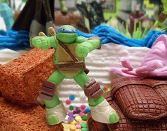 Teenage Mutant Ninja Turtles 25 Piece Birthday Cake Topper Set Featuring Sensei Splinter, Donatello, Leonardo,... N4