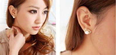 NEW Women triangle Gold Plated White Freshwater Pearl Stud Earrings Jewelry Gift N2