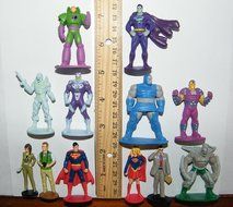 Superman Deluxe Cake Toppers Cupcake Decorations Set of 13 Figures with Supergirl, Clark Kent, Jimmy Olsen, Doomsday...