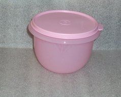 Tupperware Classic Flat Bottom 4 Cup Small Mixing Bowl in Sheer Pastel Pink