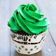 KwikCake Mini Christmas Cupcake Wrappers x 50pcs. Choose from 2 Xmas holders. N4