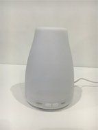 Kekilo Portable Essential Oil Diffuser Ultrasonic Mini Cool Mist Humidifier 100ML Water Tank with changeable LED... N8