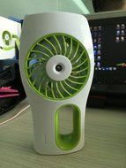YL-VV@ 3 Speeds Handheld Mini Misting Cooling Fan Humidifier Beauty Replenishment Fan Powered by 18650 Rechargeable... N9