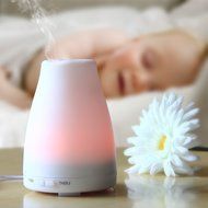 Senderwish 100ml Aromatherapy Essential Oil Diffuser Ultrasonic Air Humidifier with 7 Color LED Lamps and Adjustable... N2