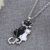 New Design White Black Cats Pendant Chain Necklace Best Gift for Family Friends