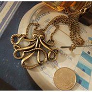 Fashion Steampunk Vintage Bronze Octopus Long Pendant Chain Necklace Jewelry N2