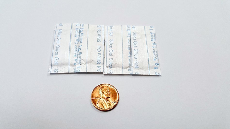 1 Gram Silica Gel Desiccant Packs (500 Packs Tyvek)