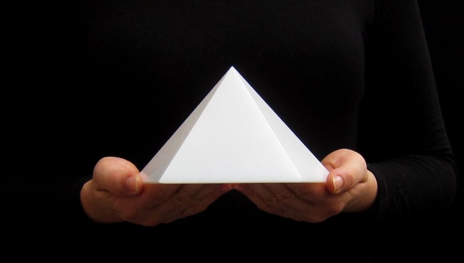 Debuyer Pyramid Mold - 4 cm