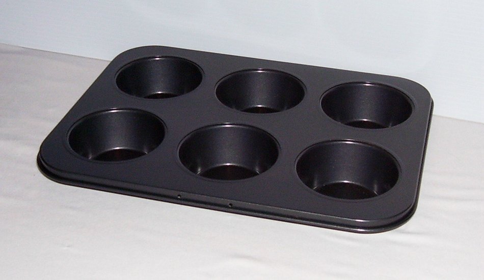 6 Cavity Nonstick Large Texas Muffin Pan by chefgadget