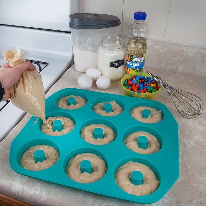 Large Donut Pan &ndash; Non-stick Silicone Donut Mold Made Of Heavy Duty, Heat Resistant Material To Bake 9 Full Size... N3