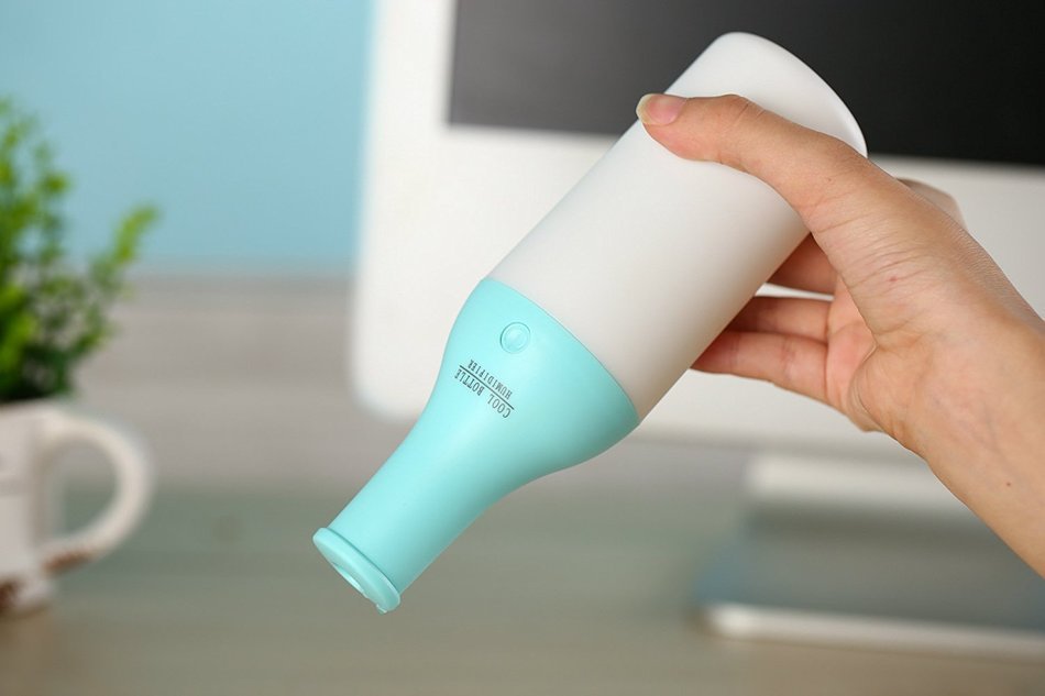 Xenics Essential Oil Diffuser Humidifier, 180ml USB Mini Cool Mist Humidifier Warm Light Nightlights,4 Hours Continous... N7
