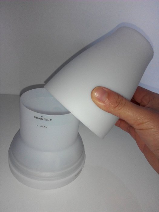 Kekilo Portable Essential Oil Diffuser Ultrasonic Mini Cool Mist Humidifier 100ML Water Tank with changeable LED... N5