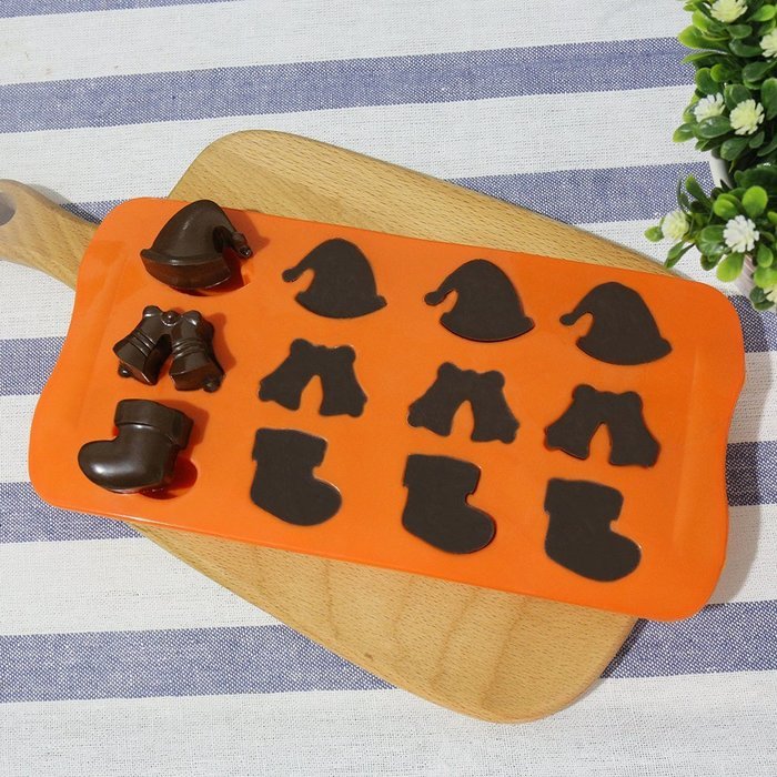 Candy Making Molds, 2PCS YYP [12 Cavity Christmas Hat Shape Mold] Silicone Candy Molds for Home Baking - Reusable...