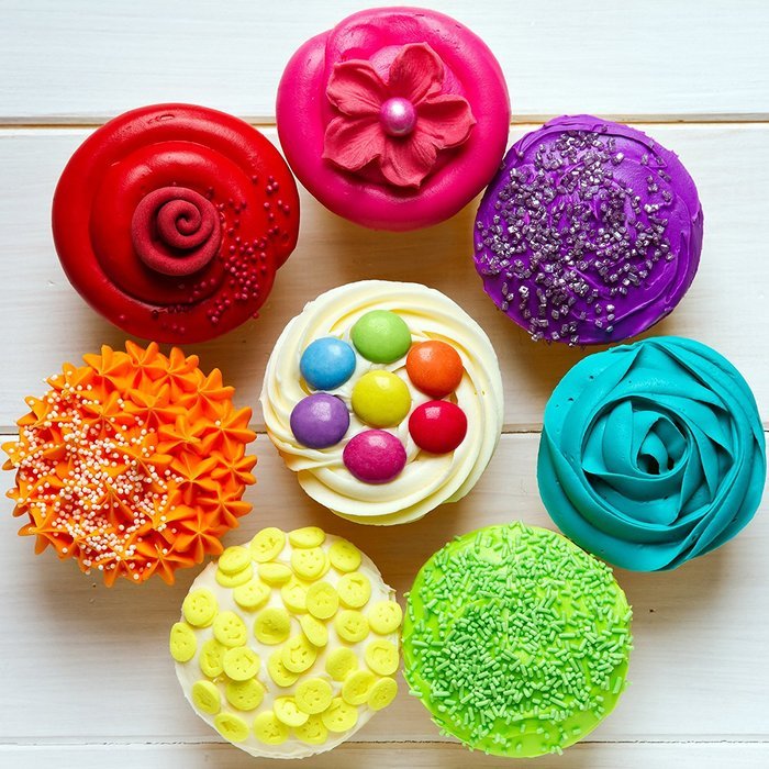 Cake Decorating Tips Set - 26 nozzles set for professional and beginner Cake Decoration - with Organizer Storage... N3