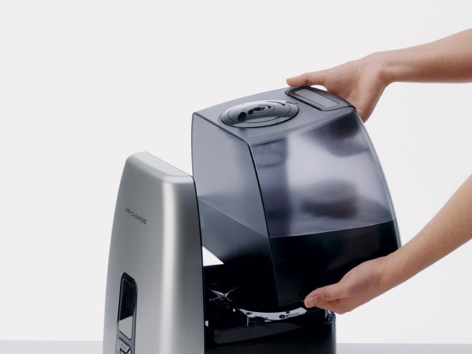 Air-O-Swiss No. 7144 Digital Ultrasonic Humidifier N4