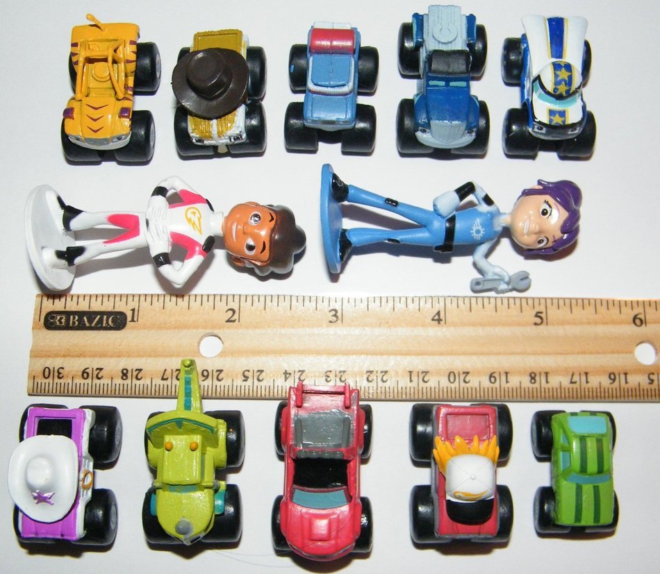Nickelodeon Blaze and the Monster Machines Deluxe Mini Cake Toppers Cupcake Decorations Set of 13 Figures with... N2