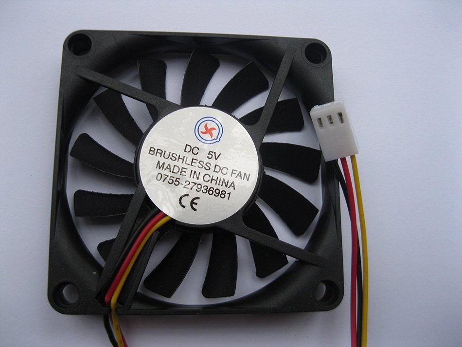 2 pcs Brushless DC Cooling Fan 5V 7010S 13 Blades 3 wire 70x70x10mm Sleeve-bearing Skywalking N2