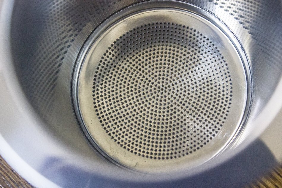 TEA BUDDY FILTER STRAINER INFUSER FOR LOOSE TEAS.