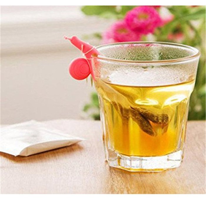 Merssavo 5Pcs Cute Silicone Snail Shape Tea Bag Holder Hanging Clip Hanger for Cup Mug ( Random Colour )