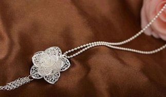 White Rose Shape Design Pendant Jewellery Gift For Women N4