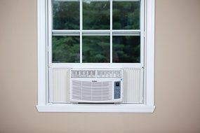 Haier ESA406R 6000 BTU Room Air Conditioner N8