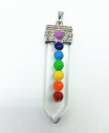 QTMY Fashion Jewelry Rock Crystal Quartz Gemstone 7 Chakra Healing Stone Pendant for Women Men