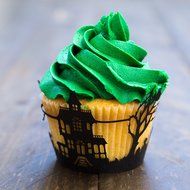Cupcake Wrappers Haunted House x50pcs. 3 Halloween wraps to choose in shimmering black (Scary Houses)