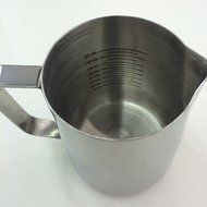 33 oz Stainless Steel Frothing Pitcher with Graduated Interior Markings N2
