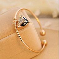 Fashion Charm Women Gold Plated Fox Pendant Bracelet Crystal Rhinestone Bangle