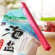 Yaheeda 12-pack Colorful Mini Portable Plastic Bag Sealing Clip Home Use N9