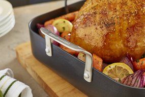 KitchenAid KC2H116RP 16" Hard Anodized Roaster with Rack - Midnight Black N2